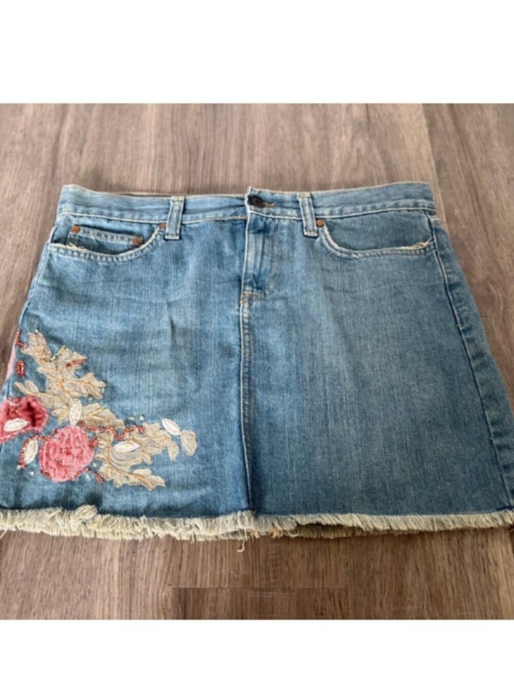 Old Navy Floral Embroidered Denim Mini Skirt Size 8 Y2K Fringe Hem Fall 2006